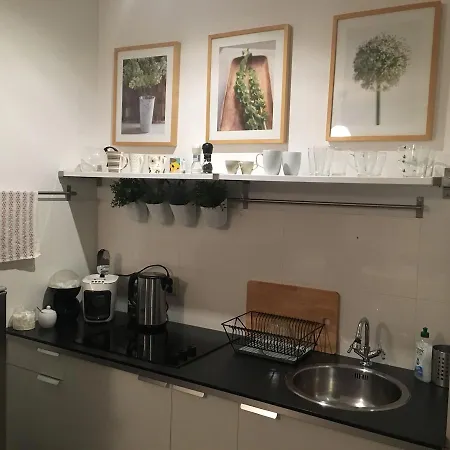 Апартаменти Apartament Lawenda Сьрем