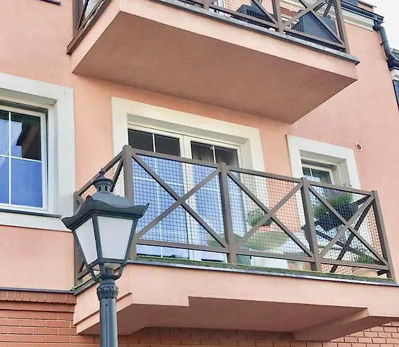 Lavender Apartment *